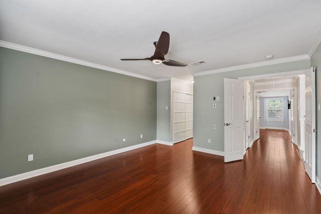 5913 Sugar Hill Drive 225, Houston, TX 77057