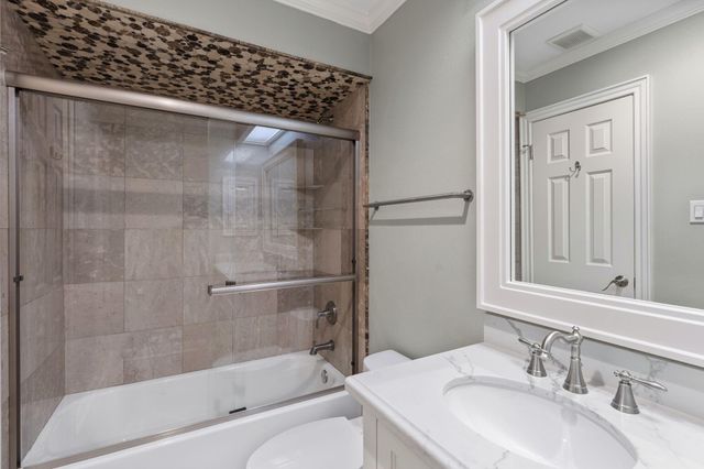 5913 Sugar Hill Drive 225, Houston, TX 77057