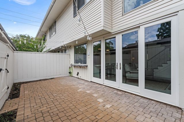 5913 Sugar Hill Drive 225, Houston, TX 77057