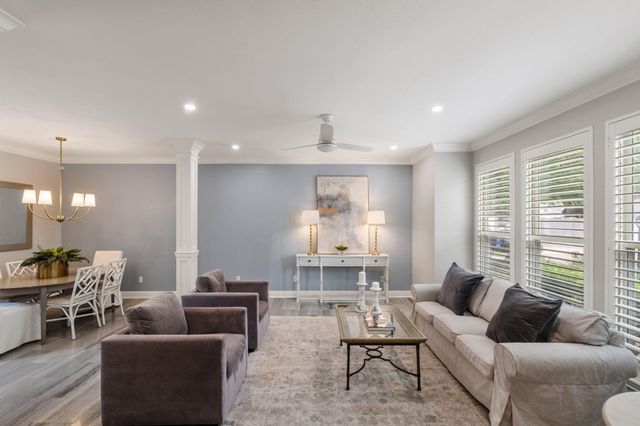 5913 Sugar Hill Drive 225, Houston, TX 77057