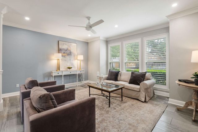 5913 Sugar Hill Drive 225, Houston, TX 77057