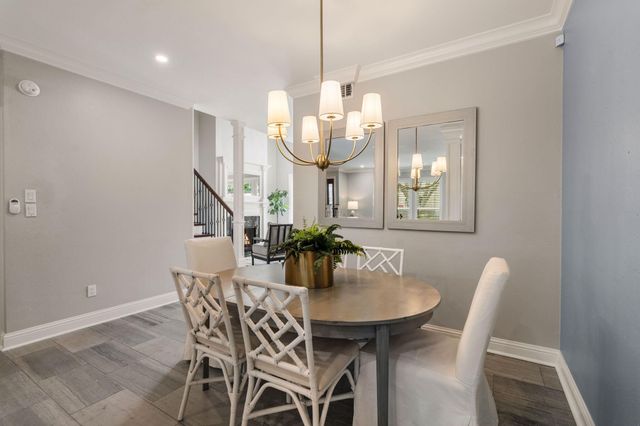 5913 Sugar Hill Drive 225, Houston, TX 77057