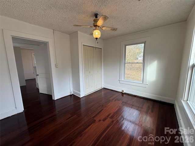 712 Griffin Avenue NW, Valdese, NC 28690