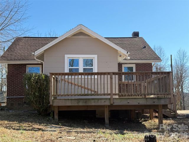 712 Griffin Avenue NW, Valdese, NC 28690
