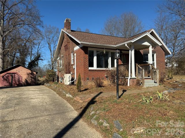 712 Griffin Avenue NW, Valdese, NC 28690