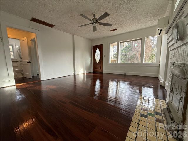 712 Griffin Avenue NW, Valdese, NC 28690