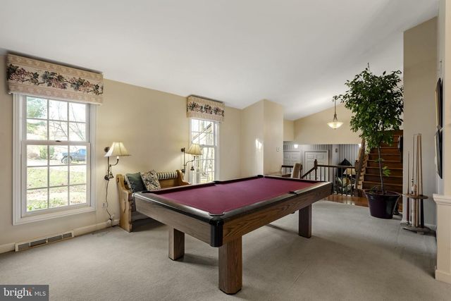 691 MARLOW DR, York, PA 17402