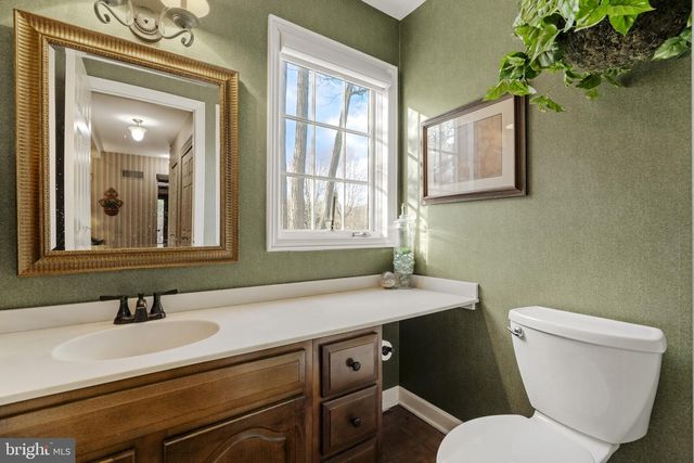 691 MARLOW DR, York, PA 17402