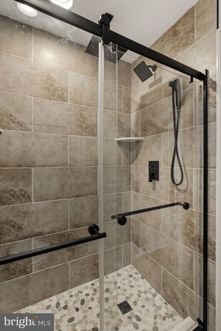 691 MARLOW DR, York, PA 17402