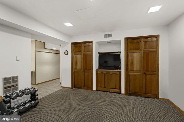 691 MARLOW DR, York, PA 17402