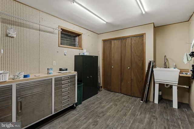 691 MARLOW DR, York, PA 17402