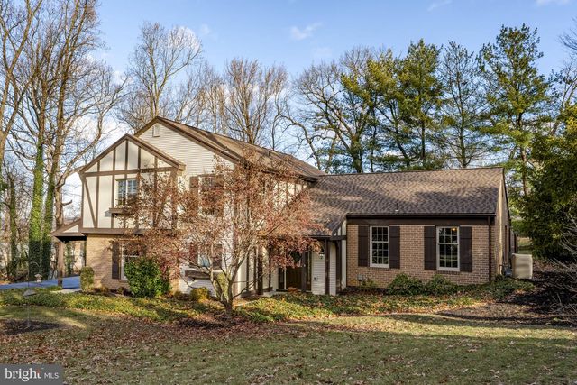 691 MARLOW DR, York, PA 17402