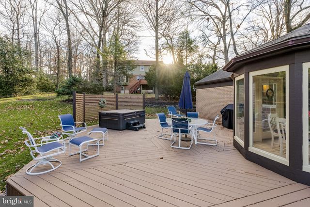 691 MARLOW DR, York, PA 17402