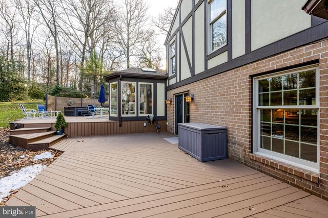 691 MARLOW DR, York, PA 17402