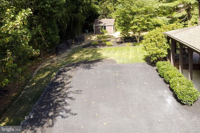 691 MARLOW DR, York, PA 17402