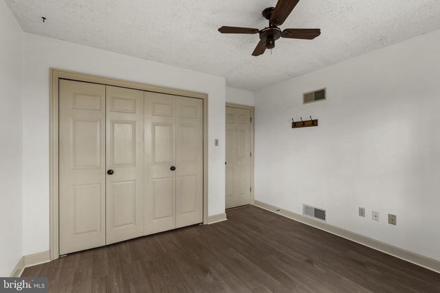 691 MARLOW DR, York, PA 17402