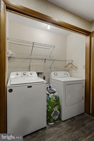 691 MARLOW DR, York, PA 17402