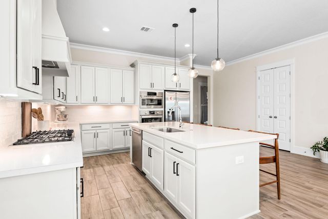 2335 Pale Star Drive, Conroe, TX 77384