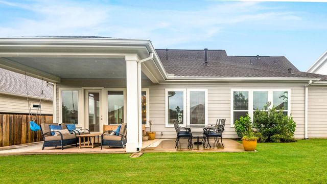 2335 Pale Star Drive, Conroe, TX 77384