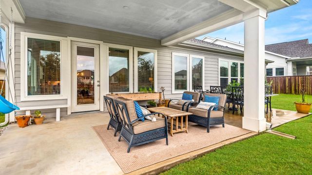 2335 Pale Star Drive, Conroe, TX 77384