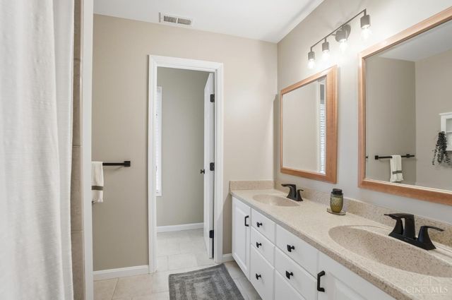 11880 Spiral Pass, Cincinnati, OH 45249