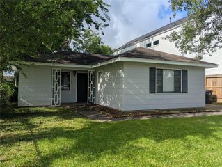 322 W 27th Street, Houston, TX 77008