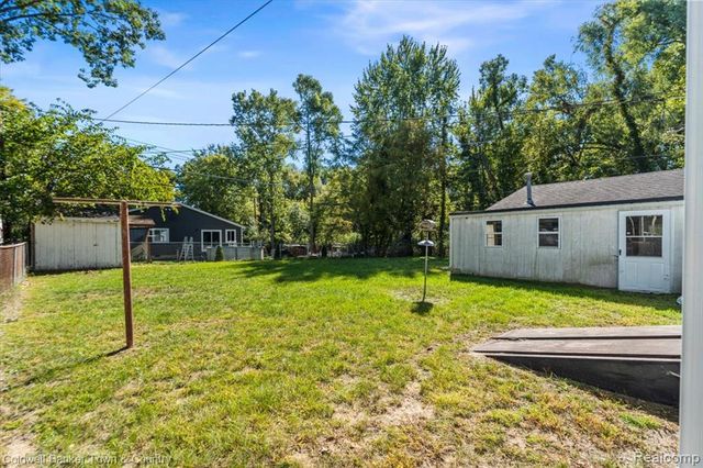 485 Rivard Boulevard, Waterford, MI 48327