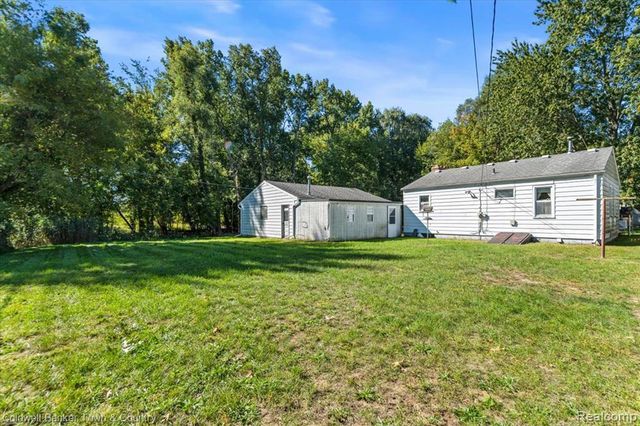 485 Rivard Boulevard, Waterford, MI 48327