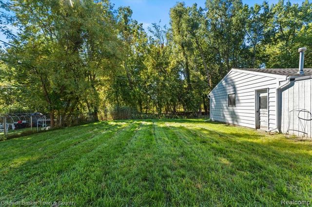 485 Rivard Boulevard, Waterford, MI 48327