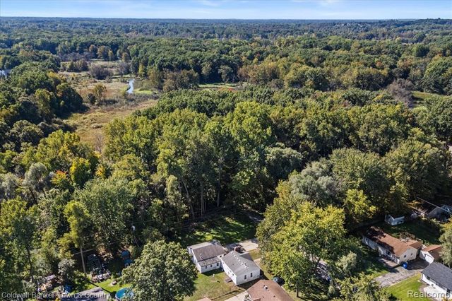 485 Rivard Boulevard, Waterford, MI 48327