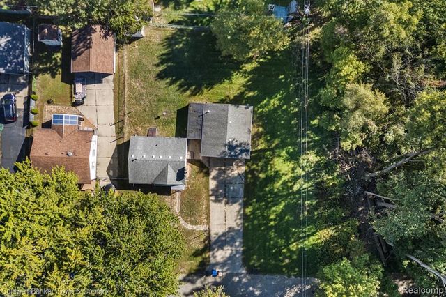 485 Rivard Boulevard, Waterford, MI 48327