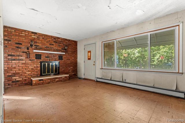 485 Rivard Boulevard, Waterford, MI 48327