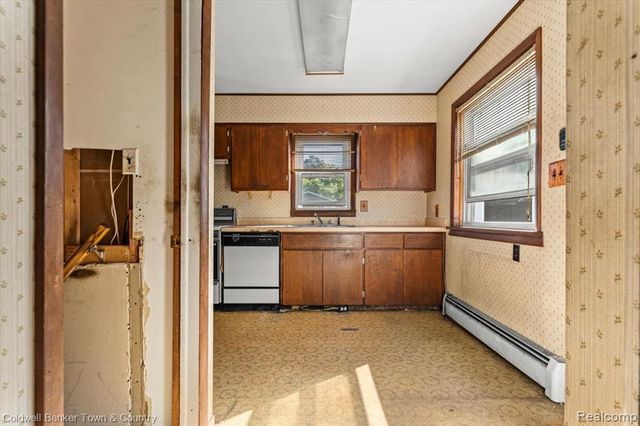 485 Rivard Boulevard, Waterford, MI 48327