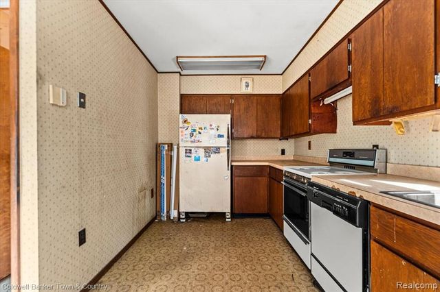 485 Rivard Boulevard, Waterford, MI 48327