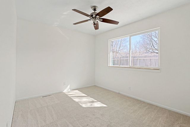 8721 E Lockmoor Cir, Wichita, KS 67207