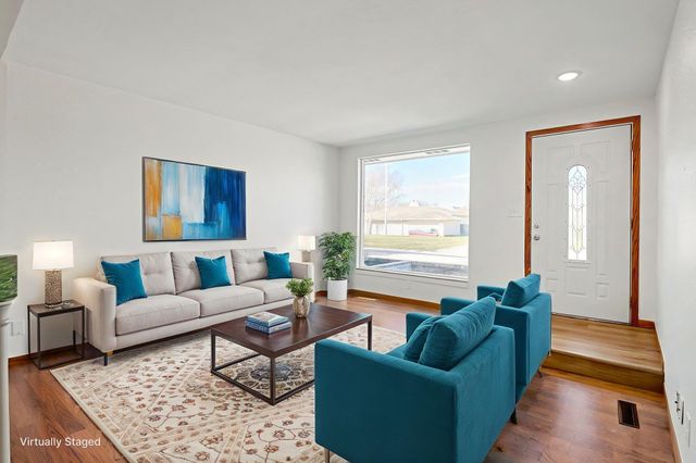 8721 E Lockmoor Cir, Wichita, KS 67207