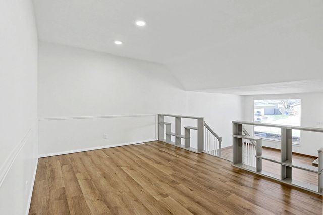 8721 E Lockmoor Cir, Wichita, KS 67207