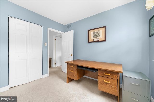 101 VILLAGE DR, North Wales, PA 19454