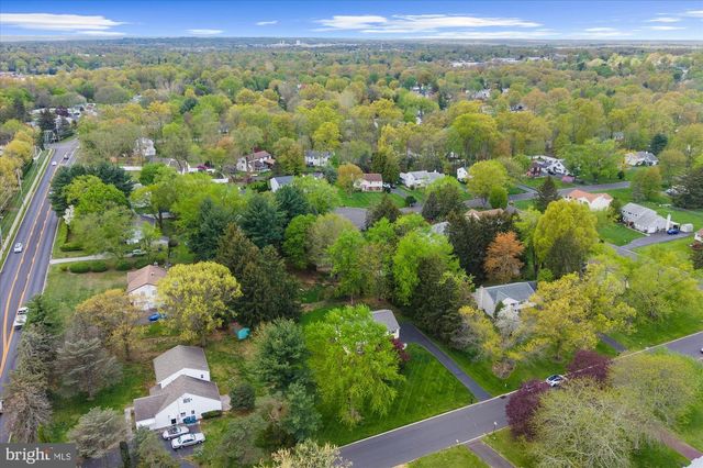 101 VILLAGE DR, North Wales, PA 19454