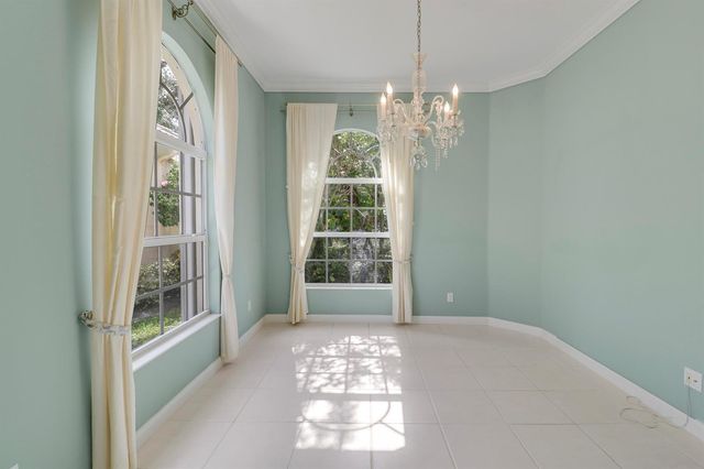 805 Niemen Drive, Palm Beach Gardens, FL 33410