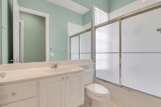805 Niemen Drive, Palm Beach Gardens, FL 33410