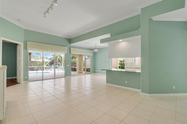 805 Niemen Drive, Palm Beach Gardens, FL 33410
