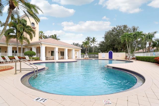 805 Niemen Drive, Palm Beach Gardens, FL 33410