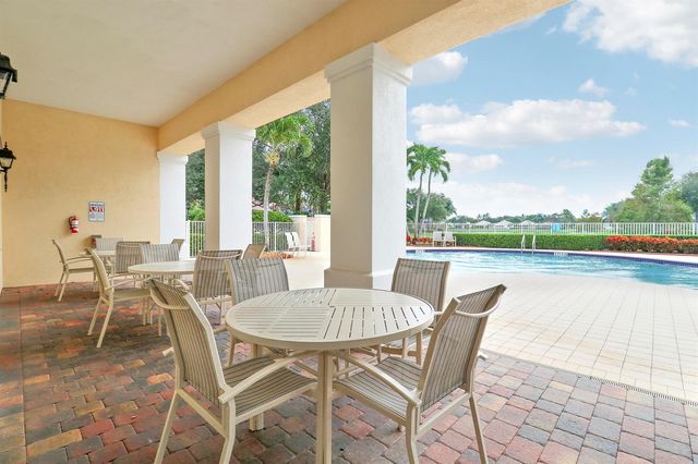 805 Niemen Drive, Palm Beach Gardens, FL 33410