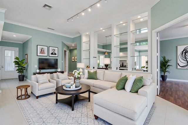 805 Niemen Drive, Palm Beach Gardens, FL 33410