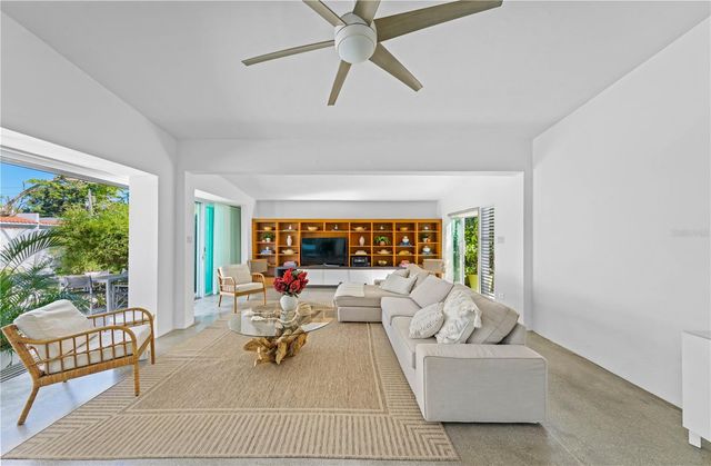 2164 TENIENTE LAVERGNE STREET, San Juan, PR 00913