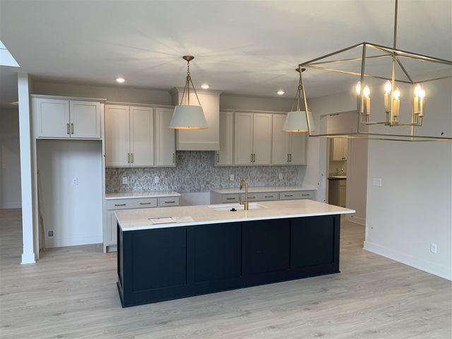 6563 Ravine Point Drive, Rockford, MI 49341