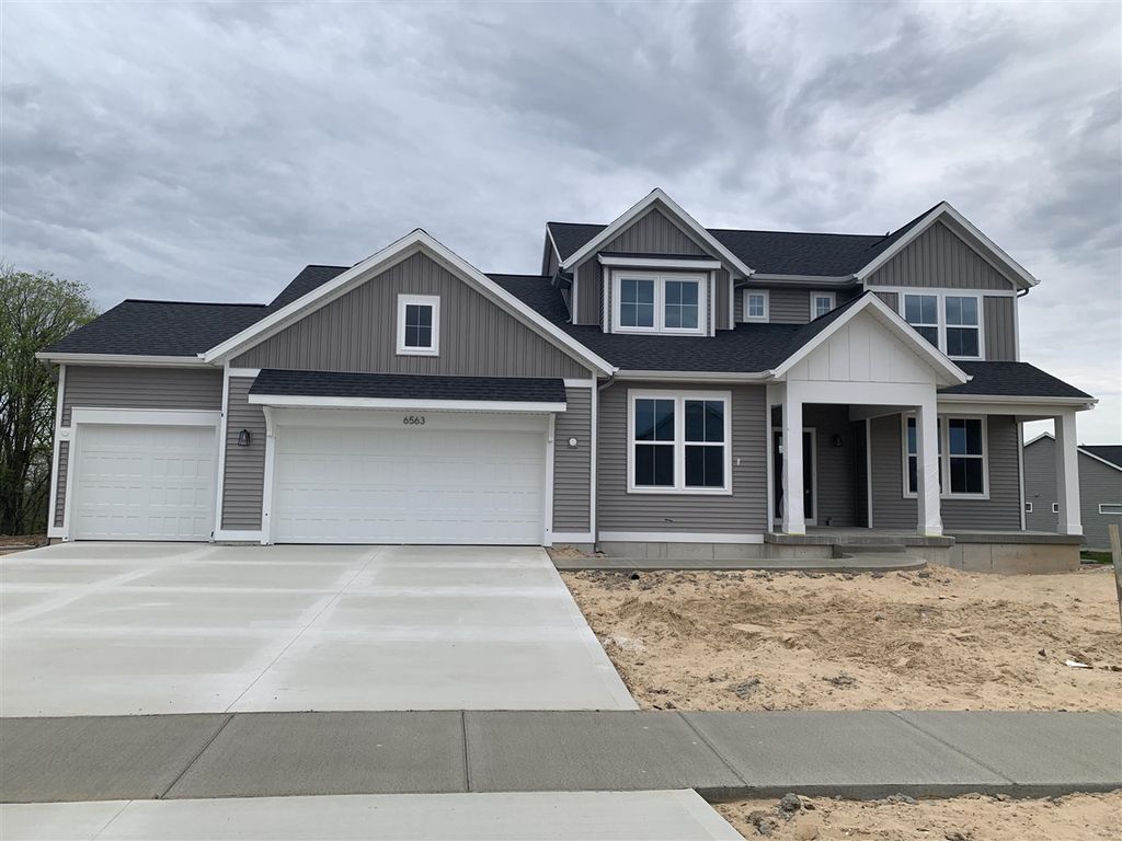 6563 Ravine Point Drive, Rockford, MI 49341