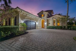 9322 Chiasso Cove CT, Naples, FL 34114