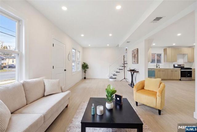 10-12 Mulford Place, Newark, NJ 07112